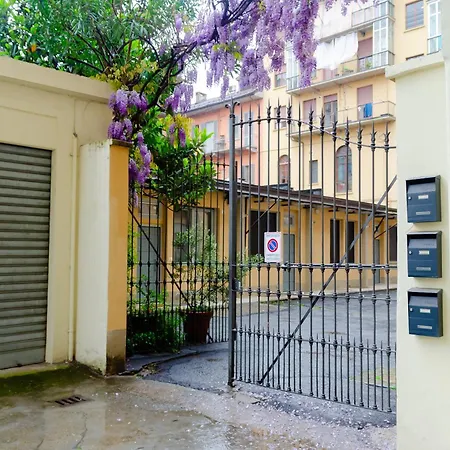 La Casa Di Chia, Ava E Luna * Turin